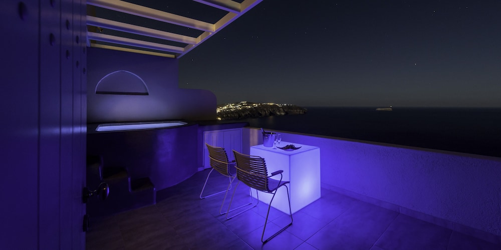 Caldera's Dolphin Suites — Hotel rooms in Megalochori (Santorini), South Aegean