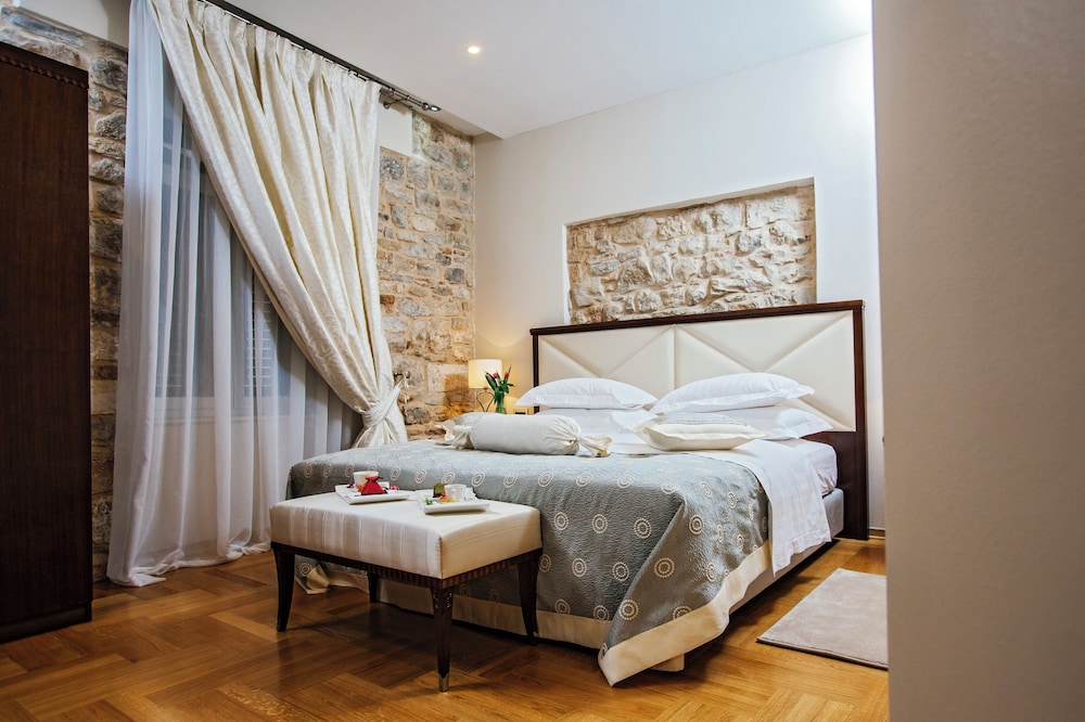 Heritage Hotel Antique Split — Hotel rooms in Split, Split-Dalmatia