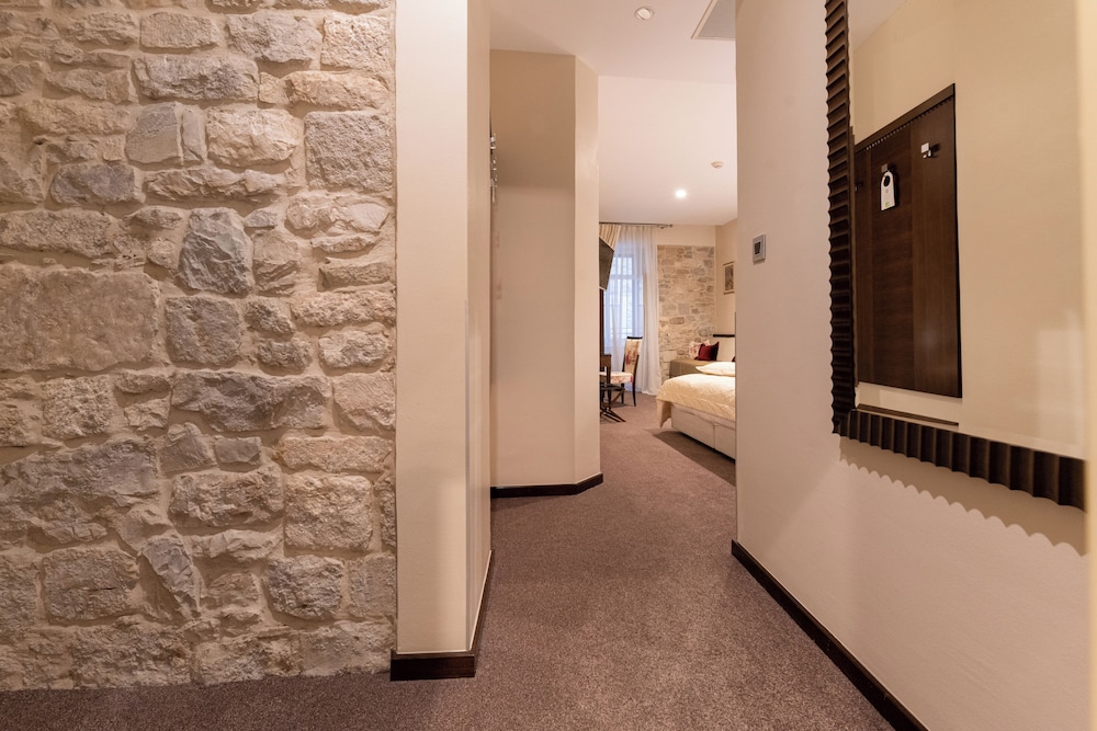 Heritage Hotel Antique Split — Hotel rooms in Split, Split-Dalmatia