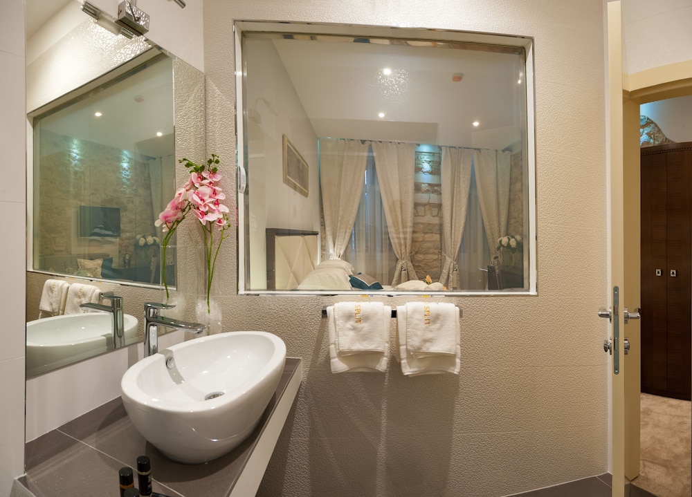 Heritage Hotel Antique Split — Hotel rooms in Split, Split-Dalmatia