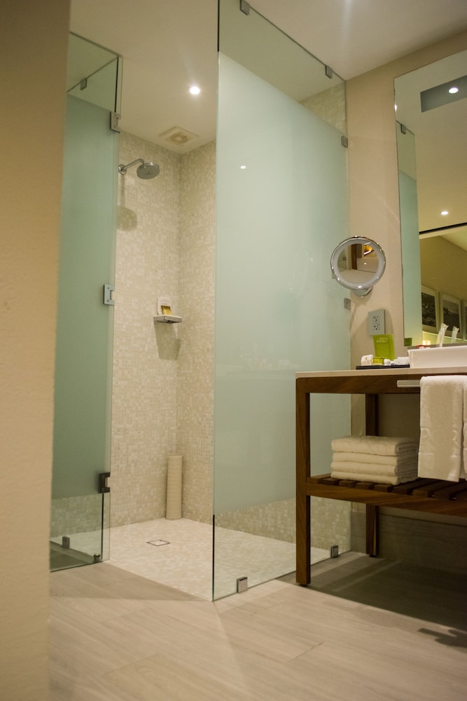 Emporio Cancun Optional All Inclusive — Hotel rooms in Cancun, Quintana Roo