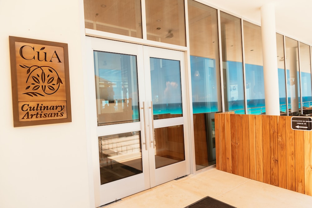 Emporio Cancun Optional All Inclusive — Restaurant & bars in Cancun, Quintana Roo