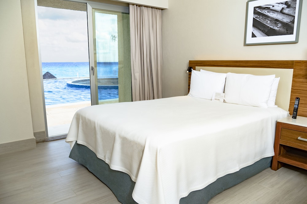 Emporio Cancun Optional All Inclusive — Hotel rooms in Cancun, Quintana Roo