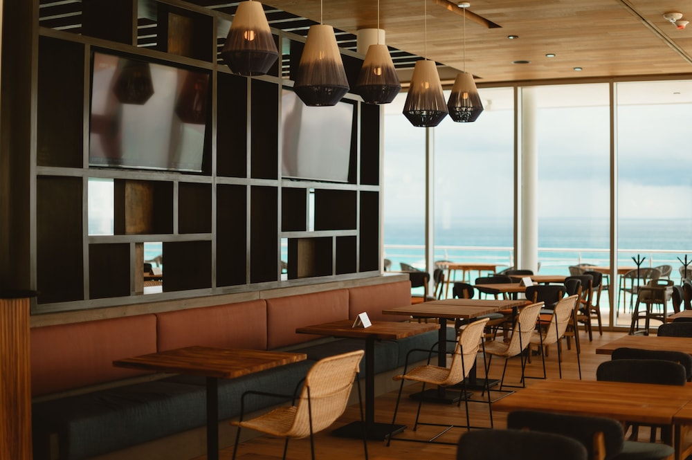 Emporio Cancun Optional All Inclusive — Restaurant & bars in Cancun, Quintana Roo
