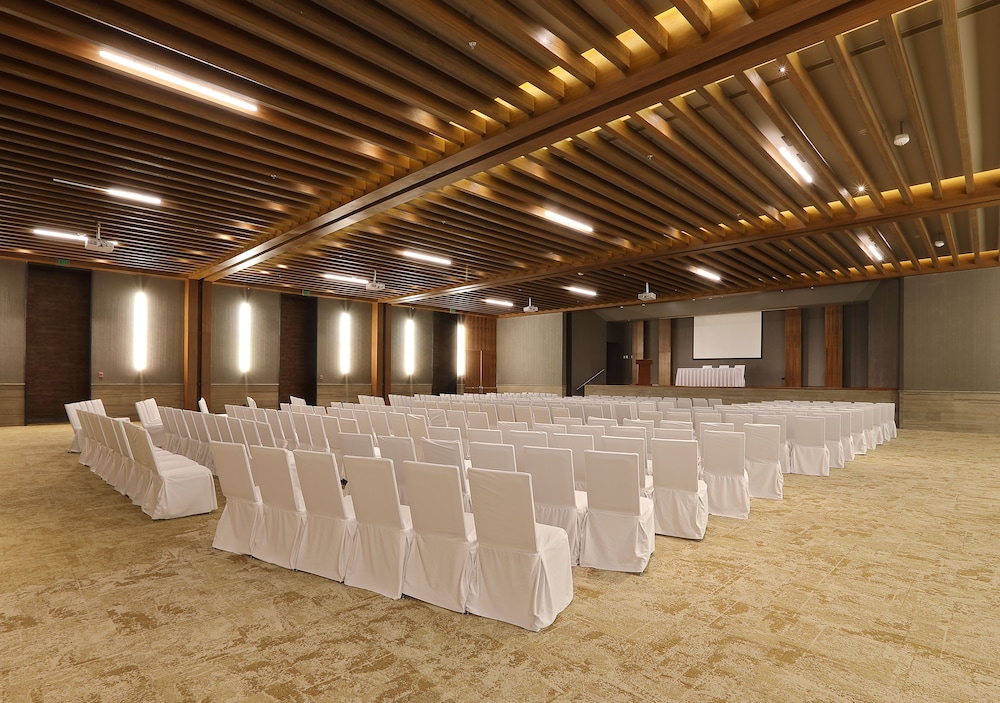 Emporio Cancun Optional All Inclusive — Hotel building in Cancun, Quintana Roo