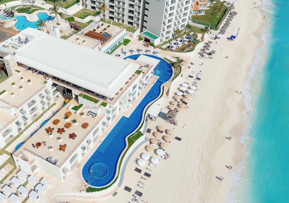 Emporio Cancun Optional All Inclusive — Swimming pool in Cancun, Quintana Roo