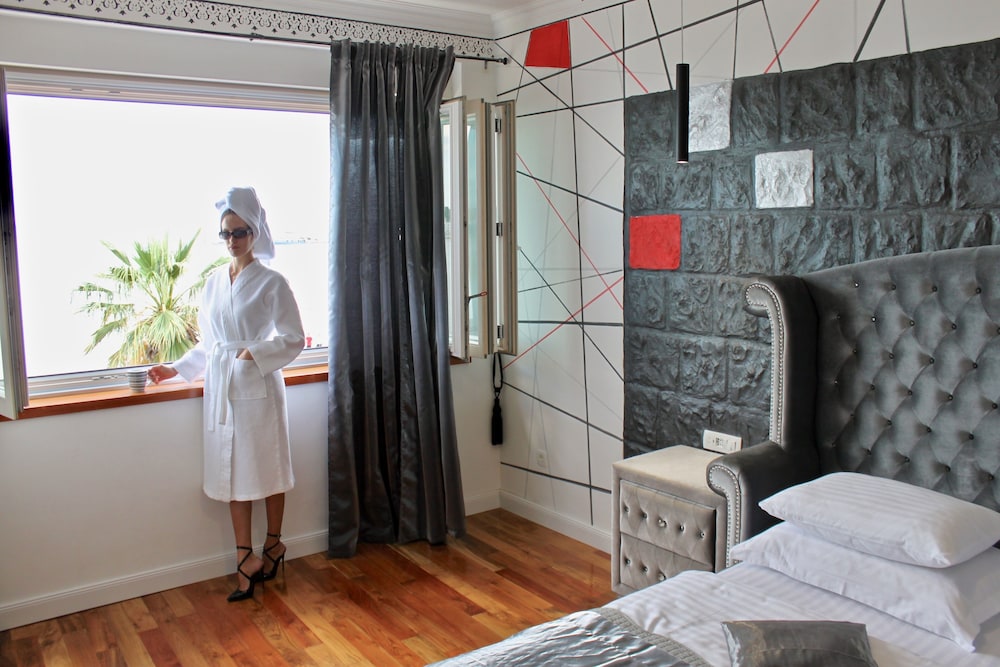 Galeria Valeria Seaside Downtown - MAG Quaint & Elegant Boutique Hotel — Hotel rooms in Split, Split-Dalmatia
