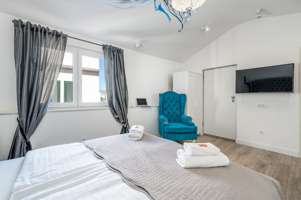Galeria Valeria Seaside Downtown - MAG Quaint & Elegant Boutique Hotel — Hotel rooms in Split, Split-Dalmatia