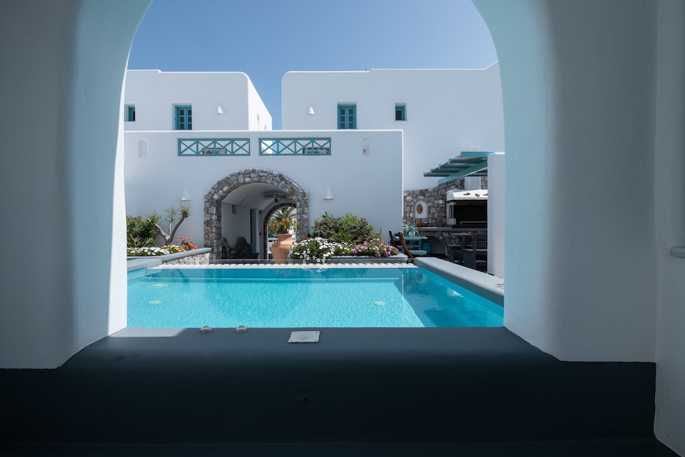 Anastasia Princess Luxury Beach Residence, Adults Only — Swimming pool in Perissa, South Aegean