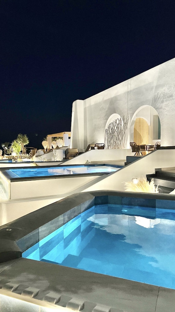 Anastasia Princess Luxury Beach Residence, Adults Only — Swimming pool in Perissa, South Aegean