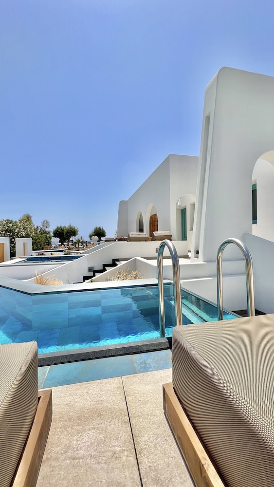 Anastasia Princess Luxury Beach Residence, Adults Only — Swimming pool in Perissa, South Aegean