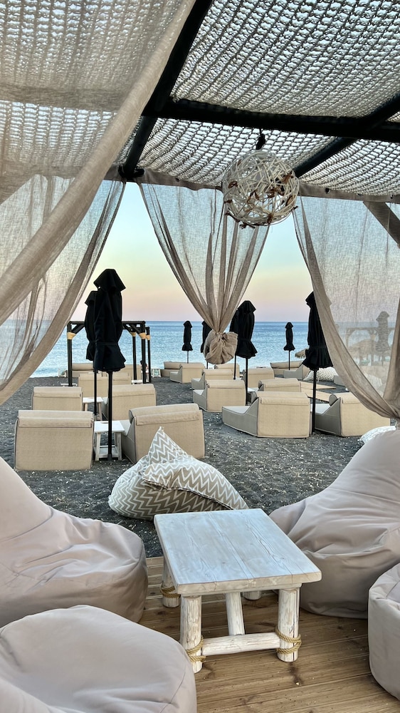 Anastasia Princess Luxury Beach Residence, Adults Only — Beach in Perissa, South Aegean