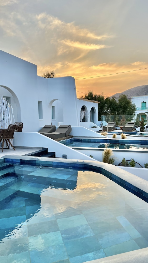 Anastasia Princess Luxury Beach Residence, Adults Only — Swimming pool in Perissa, South Aegean