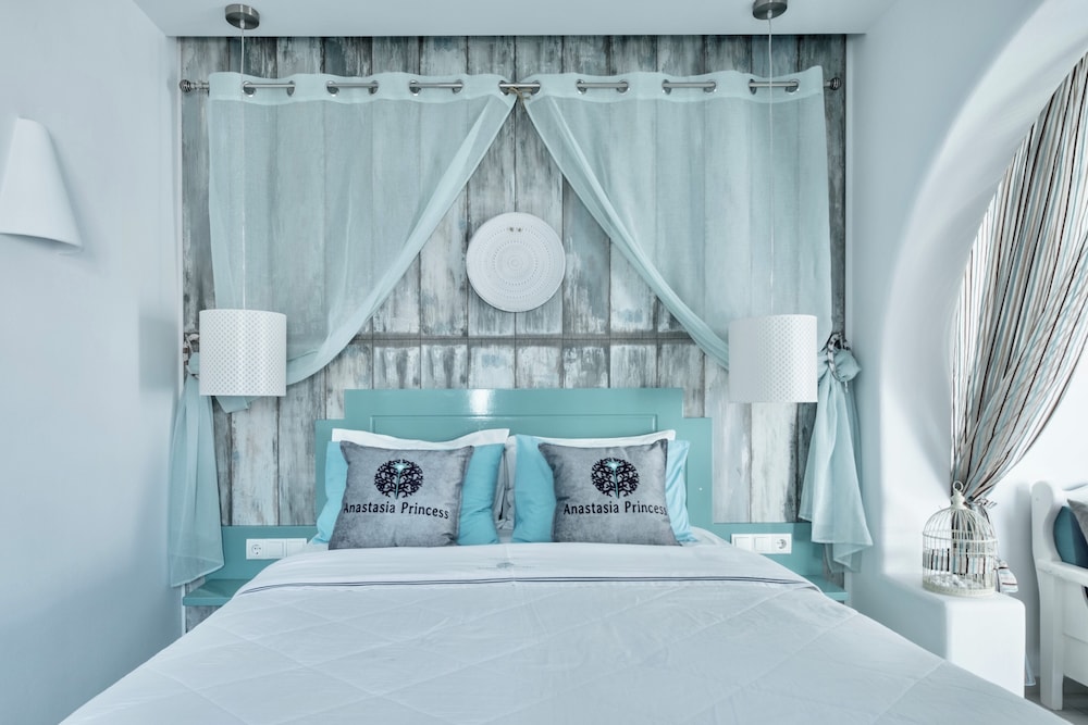 Anastasia Princess Luxury Beach Residence, Adults Only — Hotel rooms in Perissa, South Aegean