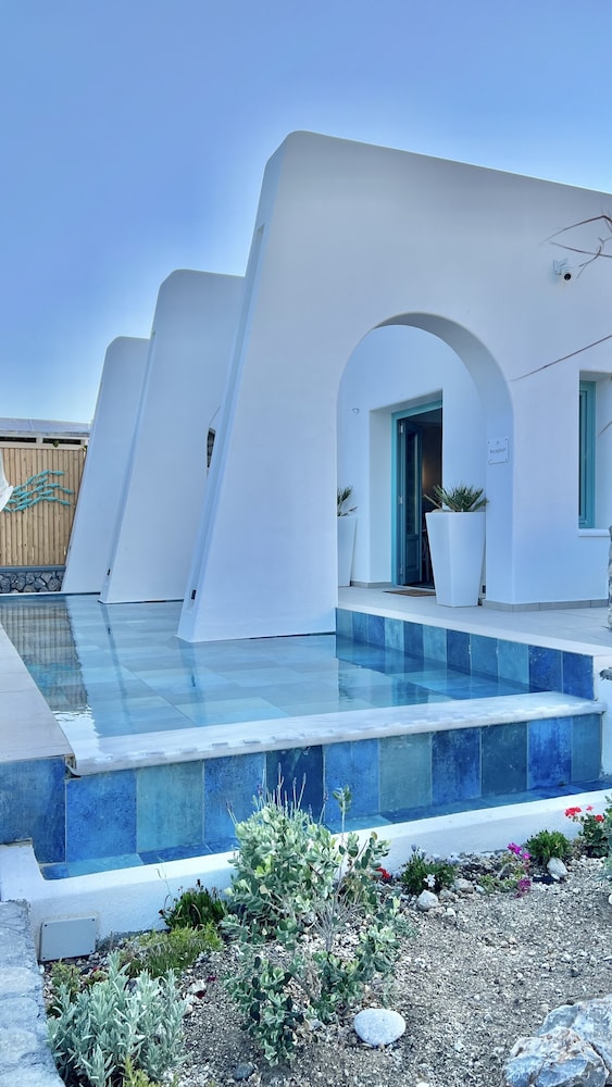 Anastasia Princess Luxury Beach Residence, Adults Only — Swimming pool in Perissa, South Aegean