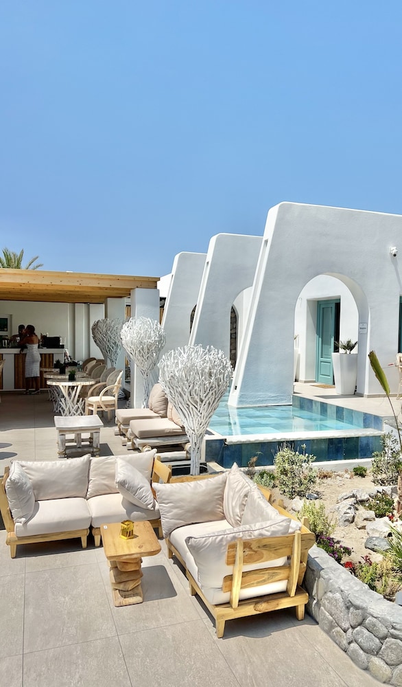 Anastasia Princess Luxury Beach Residence, Adults Only — Swimming pool in Perissa, South Aegean