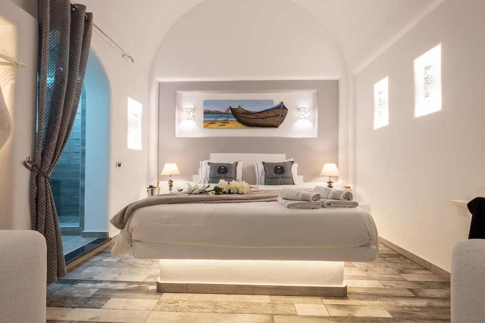 Anastasia Princess Luxury Beach Residence, Adults Only — Hotel rooms in Perissa, South Aegean
