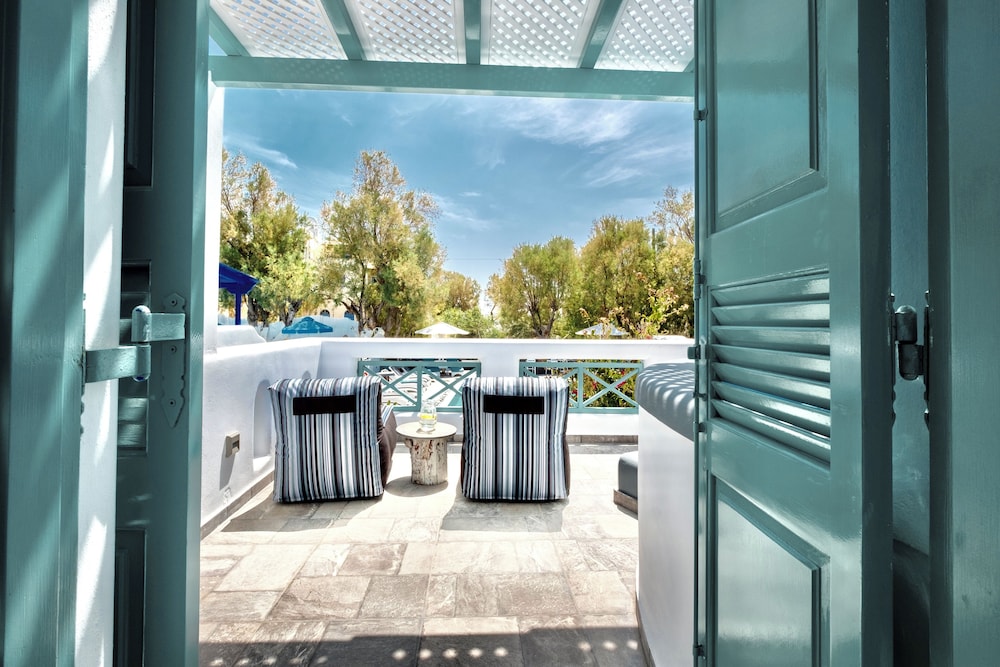 Anastasia Princess Luxury Beach Residence, Adults Only — Hotel rooms in Perissa, South Aegean
