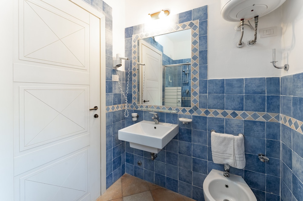 Residence Baia dei Mirti — Hotel rooms in Aglientu, Sardinia