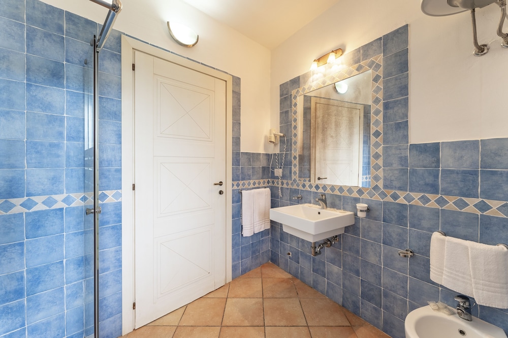 Residence Baia dei Mirti — Hotel rooms in Aglientu, Sardinia