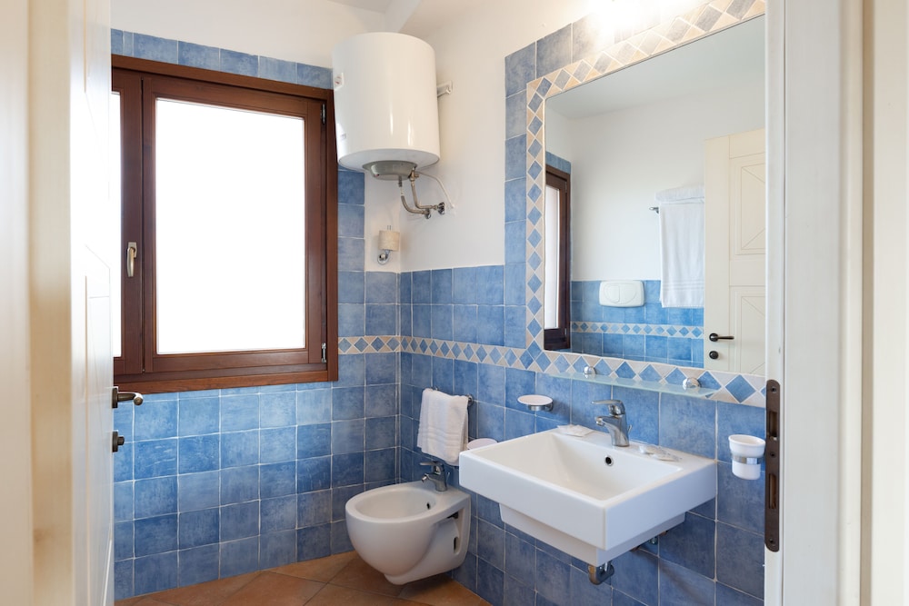 Residence Baia dei Mirti — Hotel rooms in Aglientu, Sardinia
