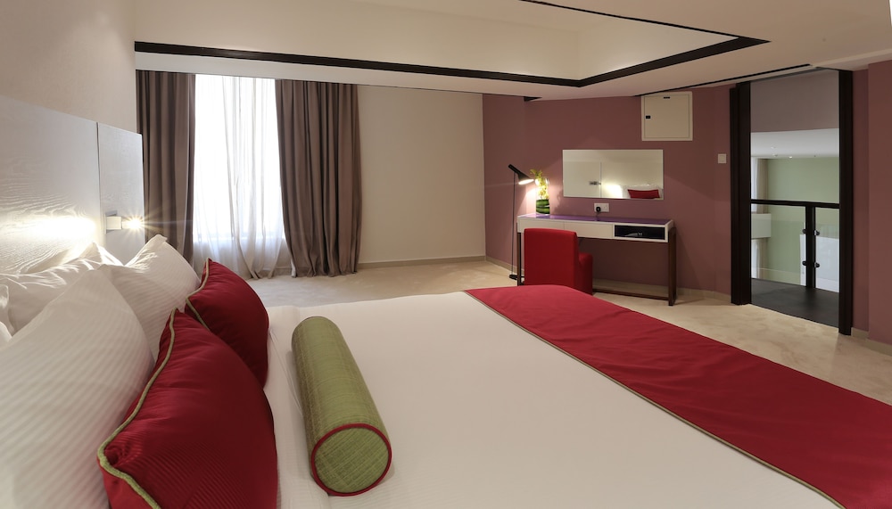 Ramada Hotel and Suites by Wyndham Dubai JBR — Hotel rooms in Dubai