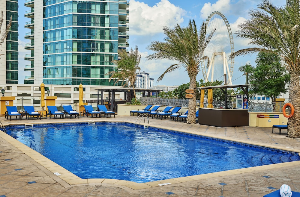 Ramada Hotel and Suites by Wyndham Dubai JBR — Swimming pool in Dubai