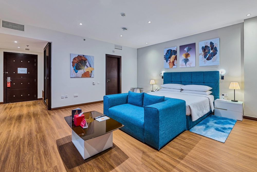 Ramada Hotel and Suites by Wyndham Dubai JBR — Hotel rooms in Dubai