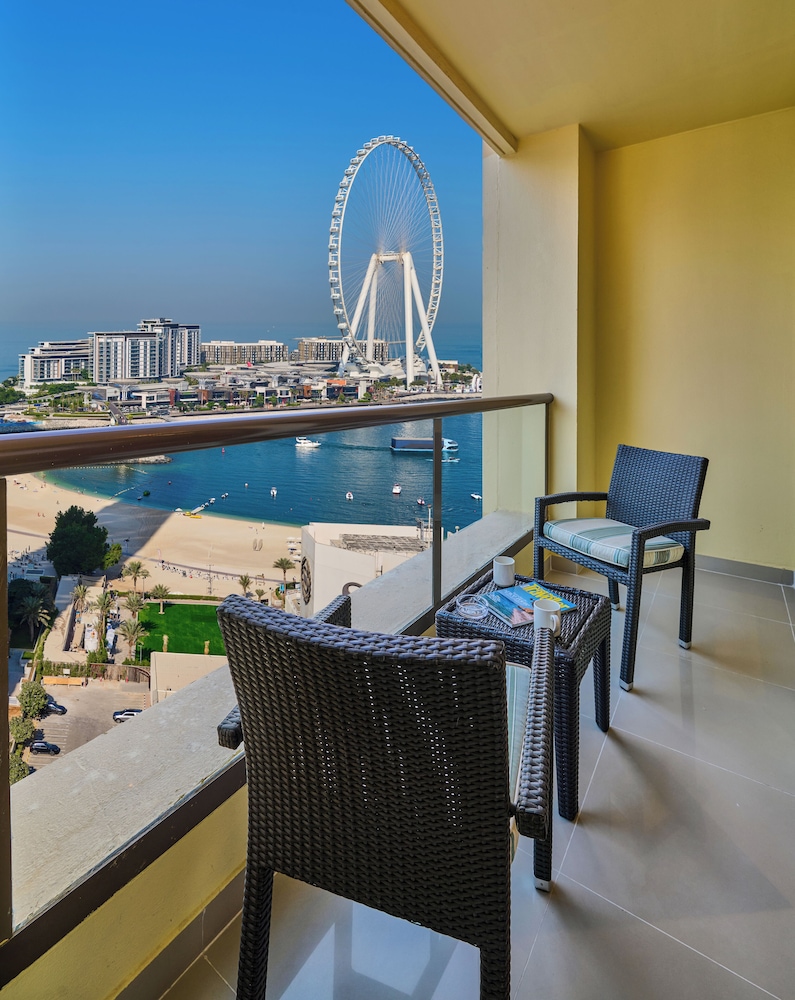 Ramada Hotel and Suites by Wyndham Dubai JBR — Hotel rooms in Dubai