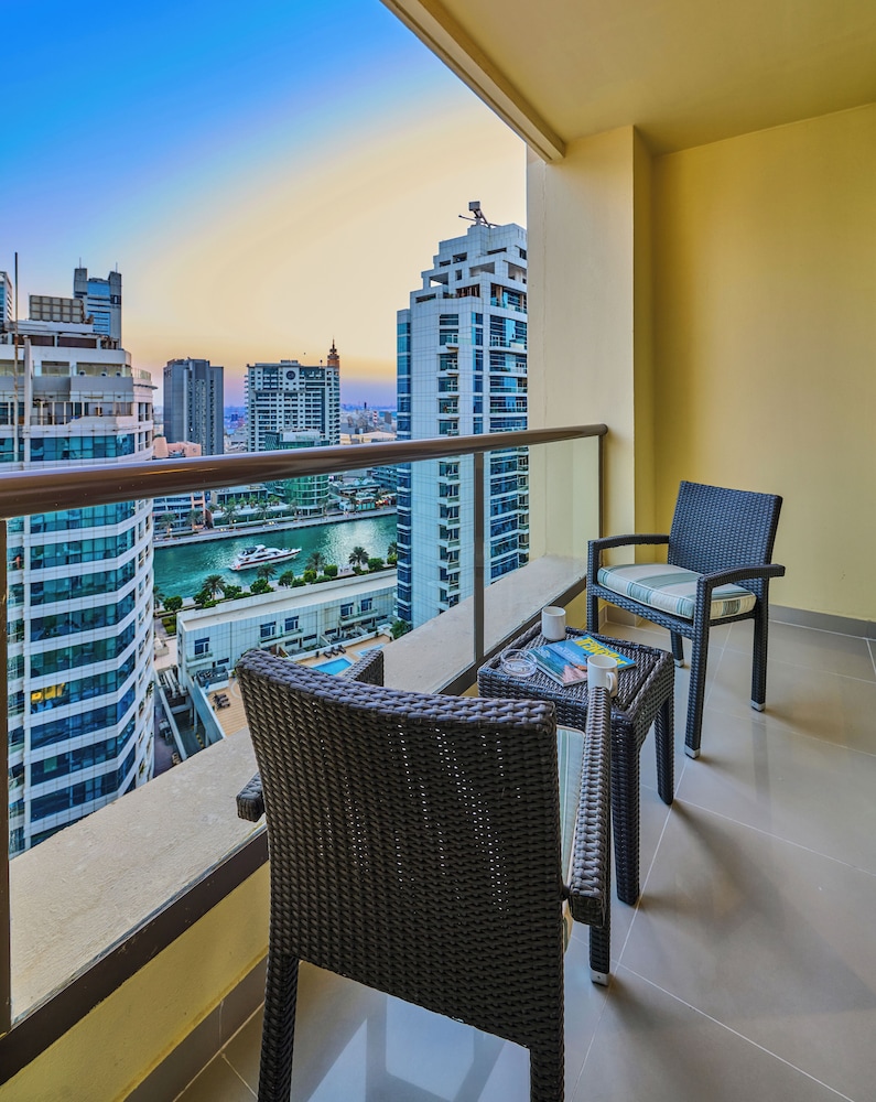 Ramada Hotel and Suites by Wyndham Dubai JBR — Hotel rooms in Dubai