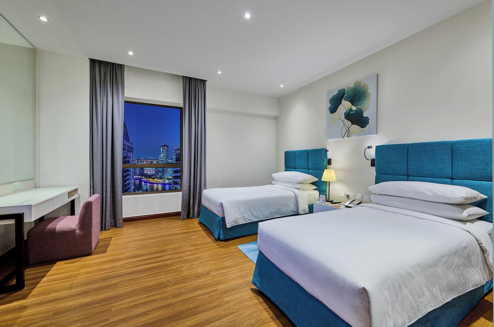 Ramada Hotel and Suites by Wyndham Dubai JBR — Hotel rooms in Dubai