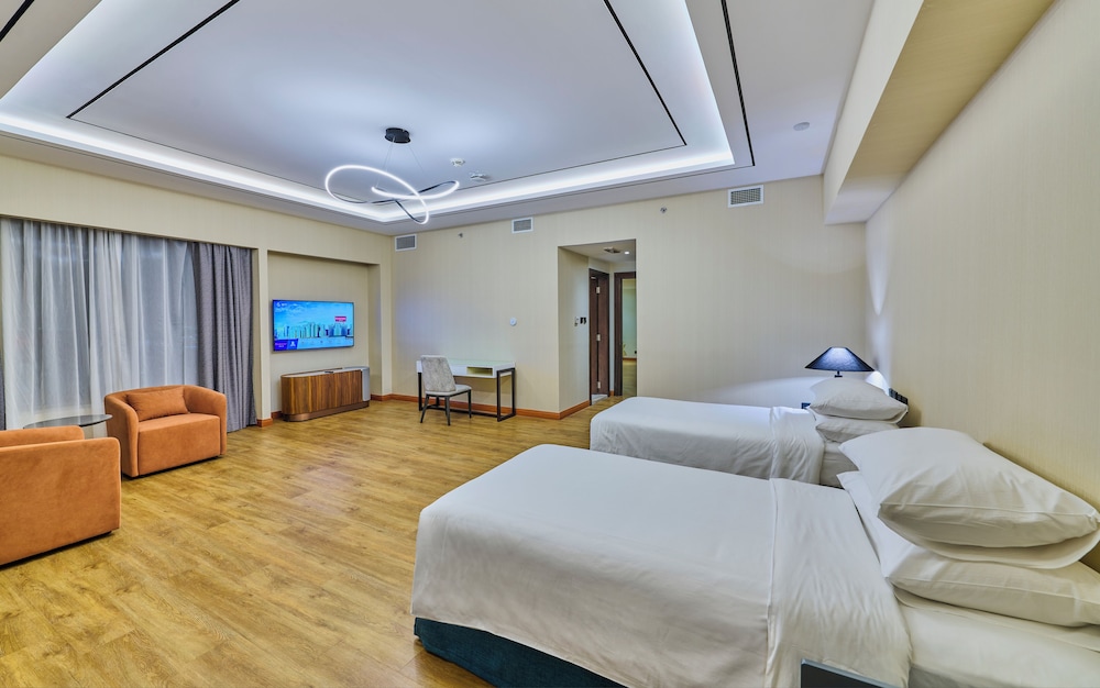 Ramada Hotel and Suites by Wyndham Dubai JBR — Hotel rooms in Dubai
