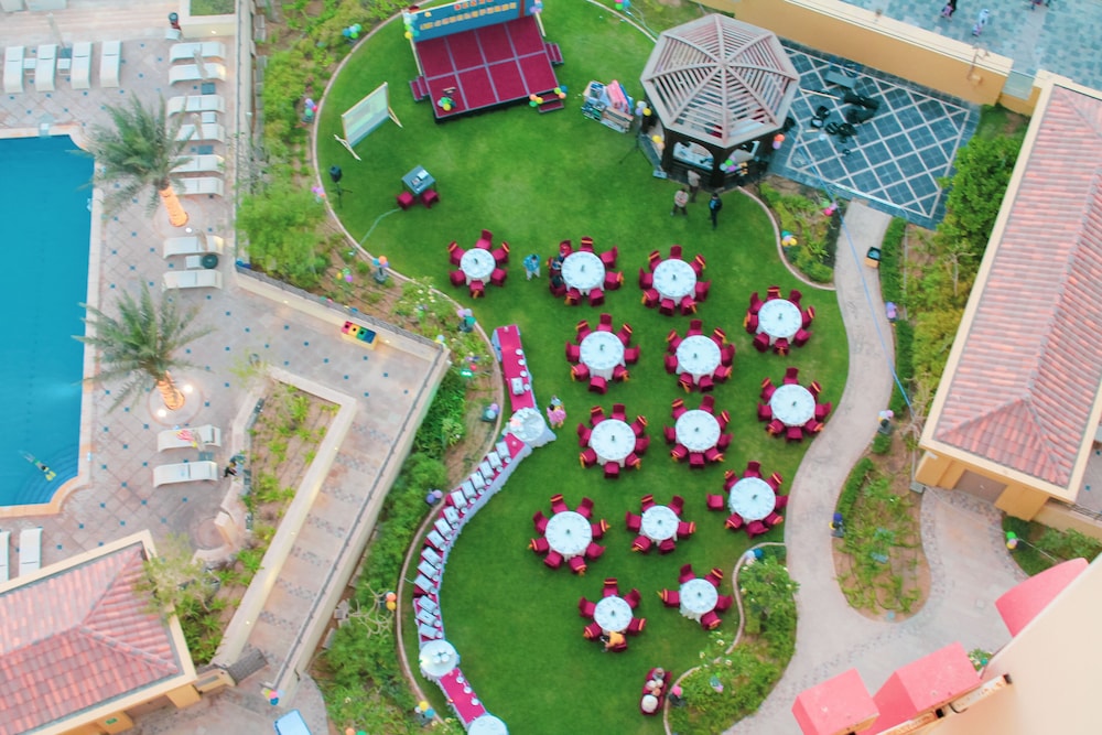 Ramada Hotel and Suites by Wyndham Dubai JBR — Hotel building in Dubai