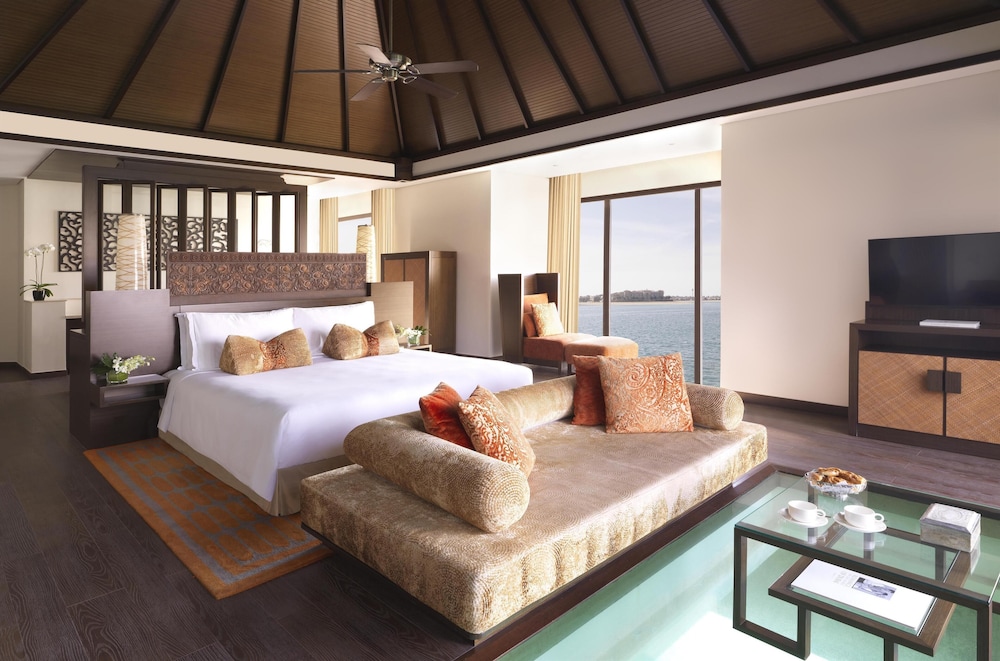 Anantara The Palm Dubai Resort — Hotel rooms in Dubai