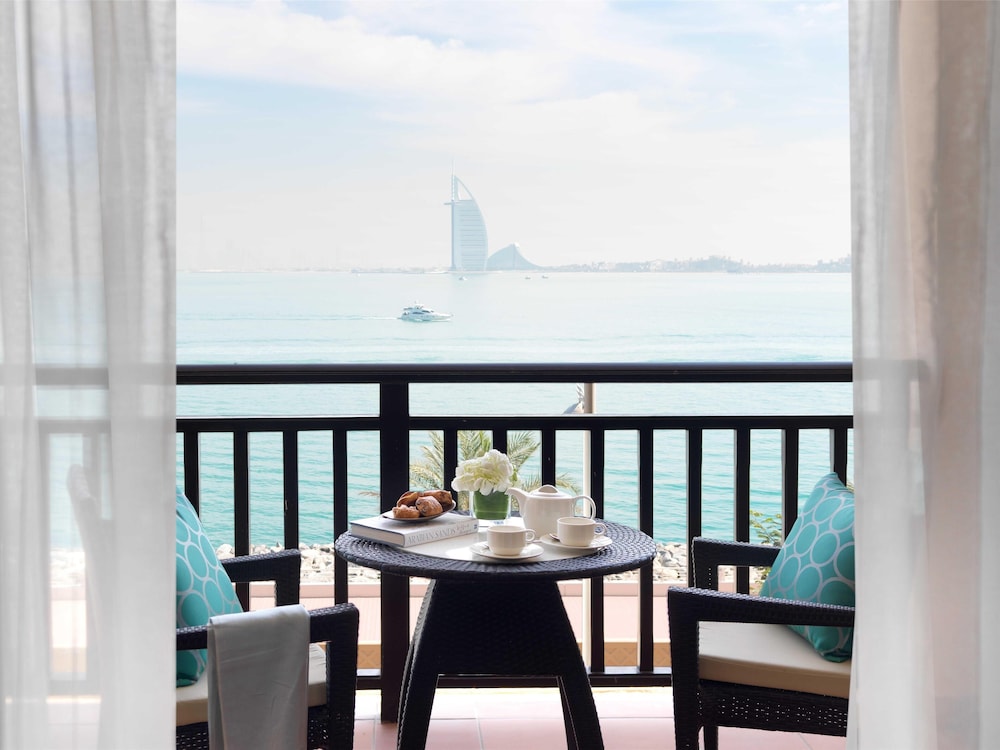 Anantara The Palm Dubai Resort — Hotel rooms in Dubai