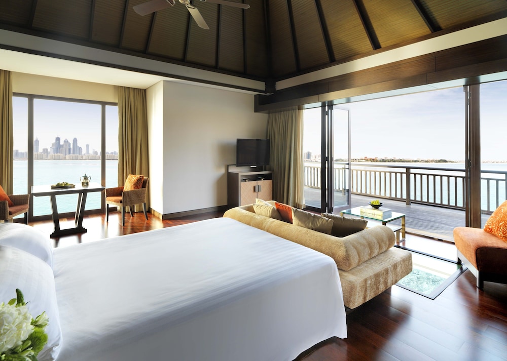 Anantara The Palm Dubai Resort — Hotel rooms in Dubai