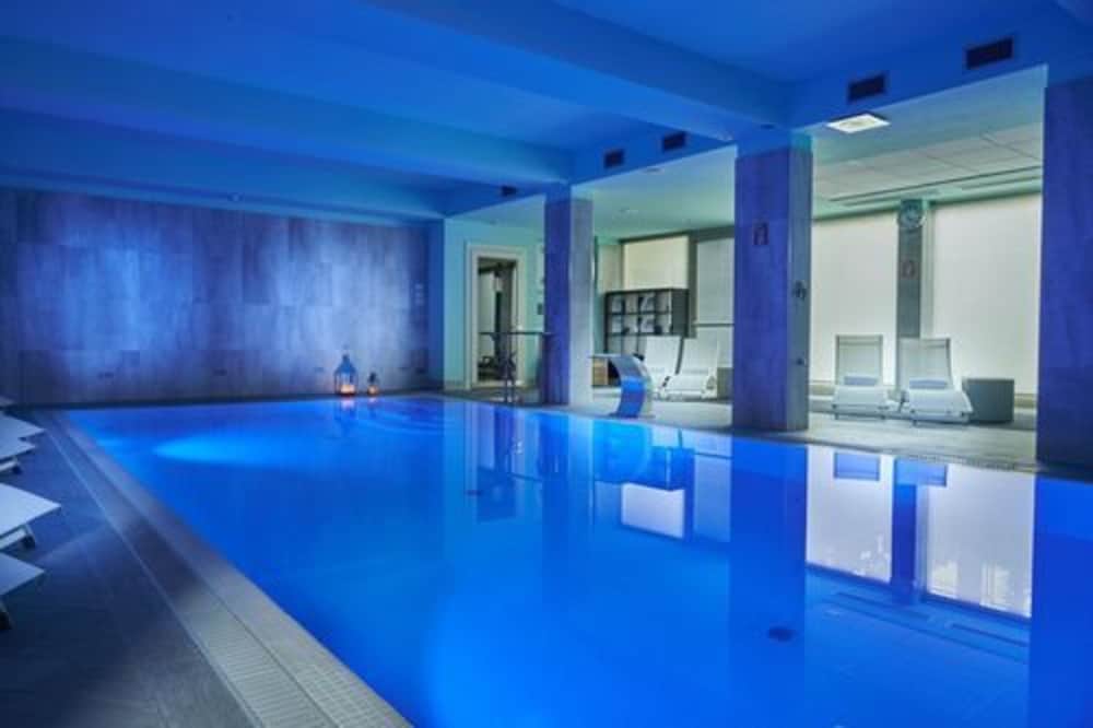 Forte16 View & Spa — Swimming pool in Florence, Tuscany