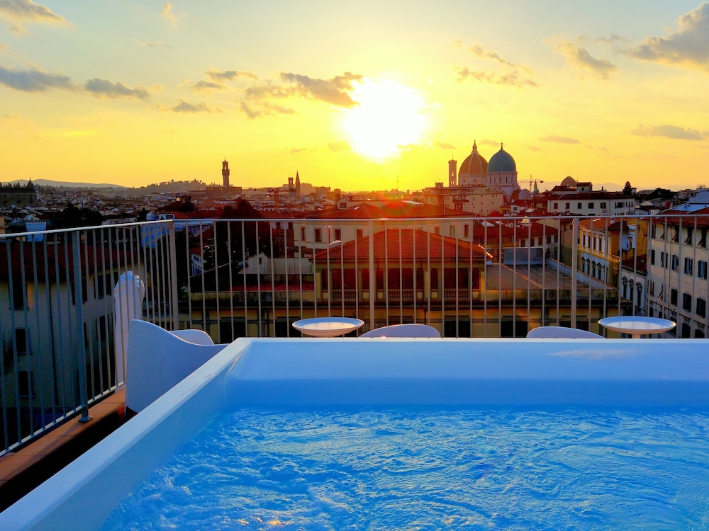 Forte16 View & Spa — Swimming pool in Florence, Tuscany