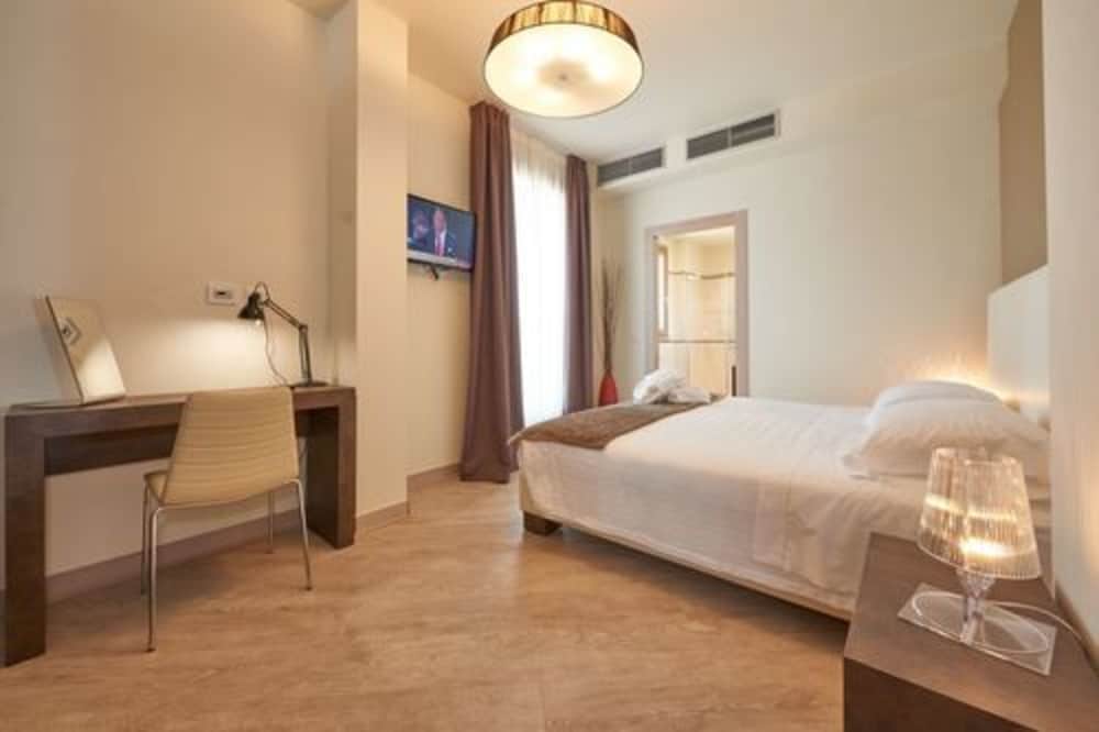 Forte16 View & Spa — Hotel rooms in Florence, Tuscany
