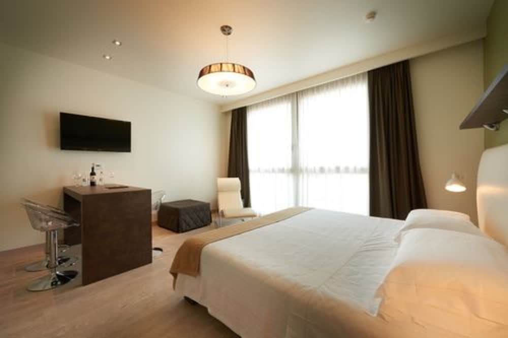 Forte16 View & Spa — Hotel rooms in Florence, Tuscany
