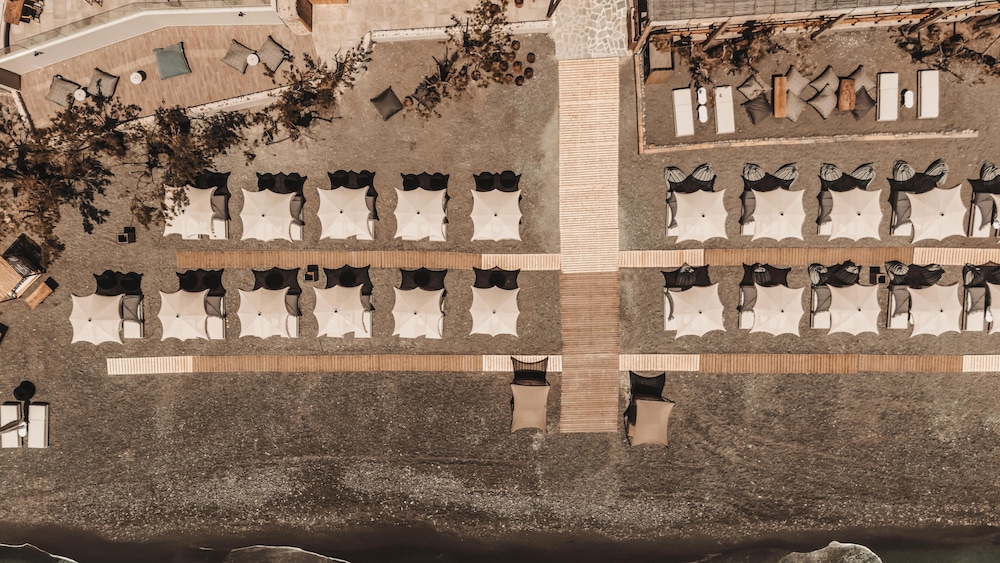 Sagredo Beachfront Retreat & Spa by E-GEO — Hotel building in Psalidi, South Aegean