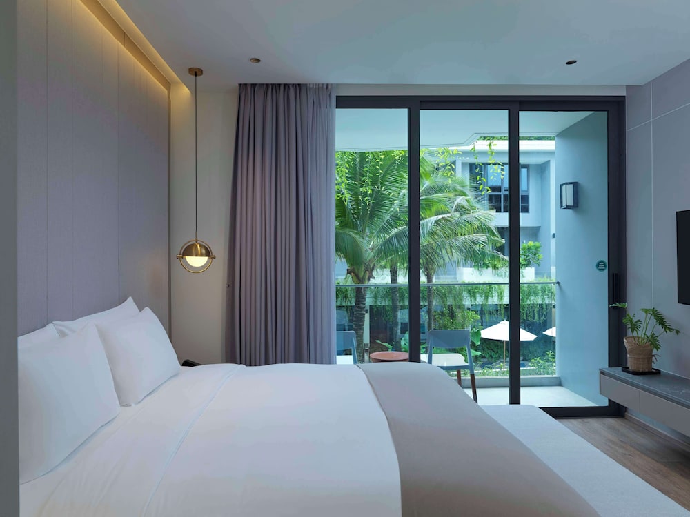 La Green Hotel & Residence — Hotel rooms in Bang Tao Beach, Phuket Province