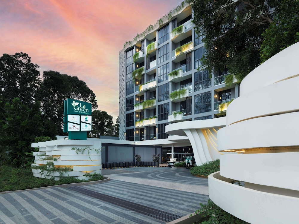 La Green Hotel & Residence — Hotel building in Bang Tao Beach, Phuket Province