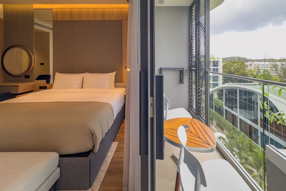 La Green Hotel & Residence — Hotel rooms in Bang Tao Beach, Phuket Province