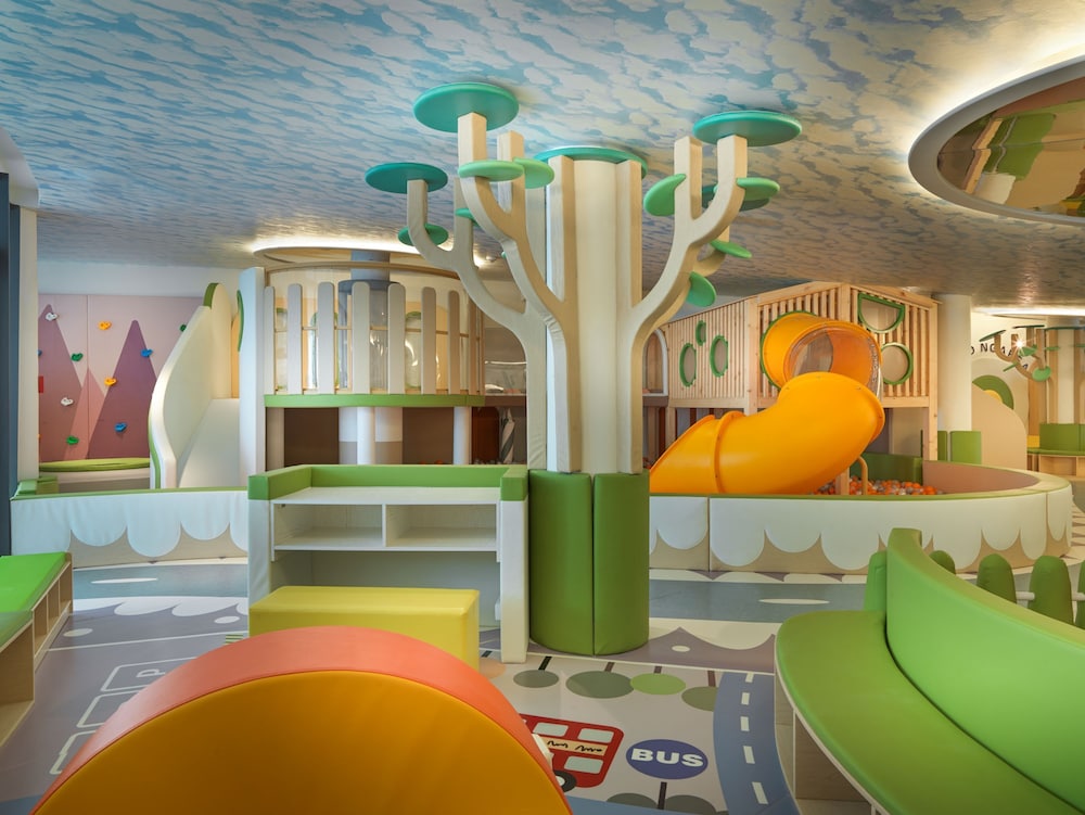 La Green Hotel & Residence — Attractions for children in Bang Tao Beach, Phuket Province