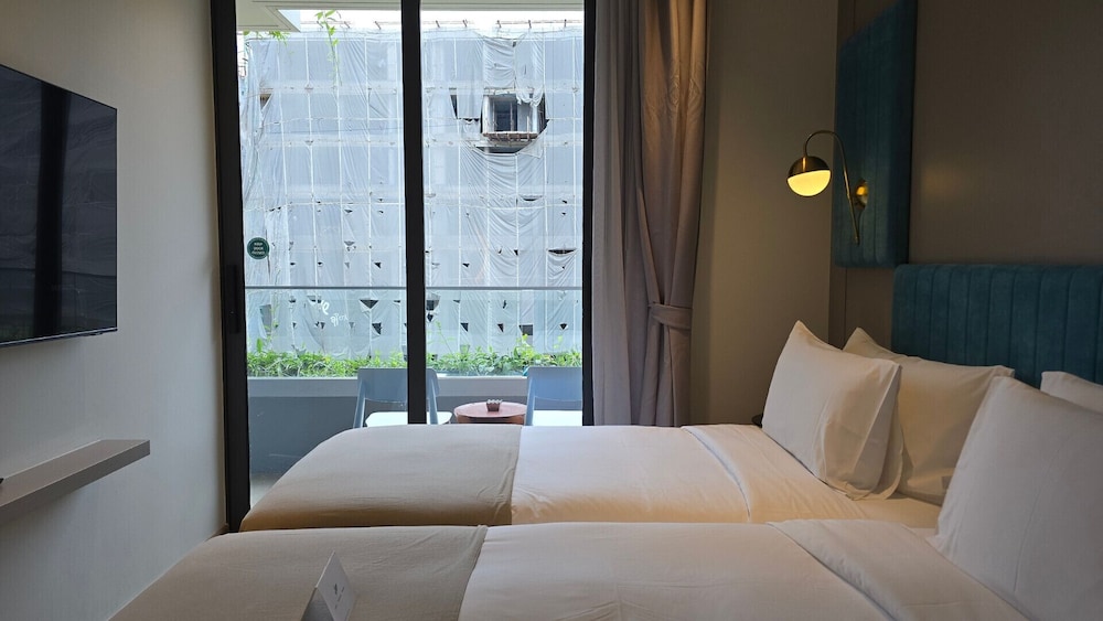 La Green Hotel & Residence — Hotel rooms in Bang Tao Beach, Phuket Province