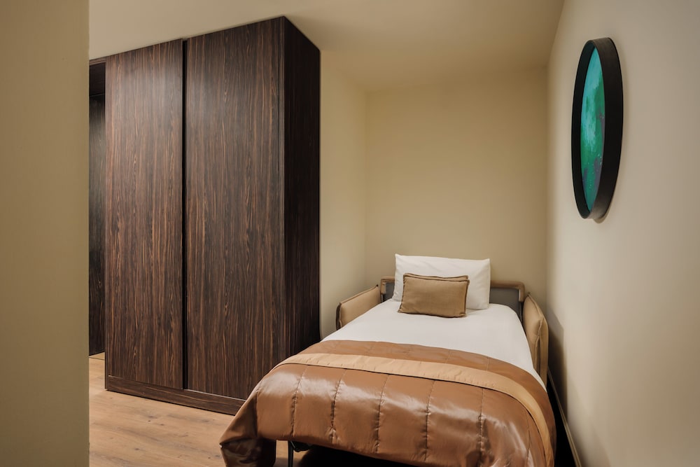 The Square Milano Duomo - Preferred Hotels & Resorts — Hotel rooms in Milan, Lombardy