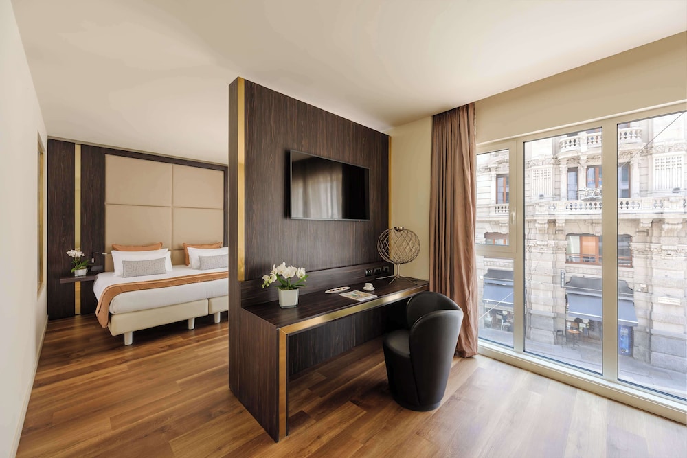 The Square Milano Duomo - Preferred Hotels & Resorts — Hotel rooms in Milan, Lombardy