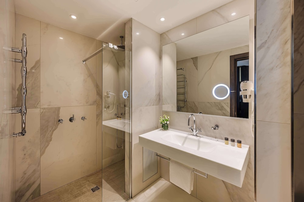 The Square Milano Duomo - Preferred Hotels & Resorts — Hotel rooms in Milan, Lombardy