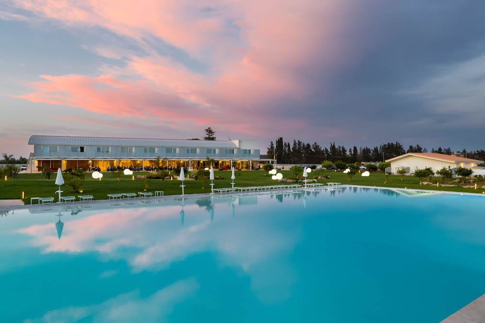 Wellness & Spa Hotel Principe di Fitalia — Swimming pool in Fanusa, Sicily